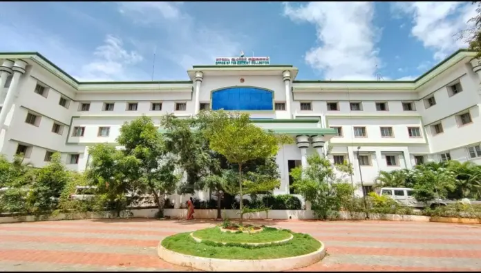 கோவை மாவட்ட ஆட்சியர் அலுவலகம் கோவை மாவட்ட ஆட்சியர் அலுவலகம்