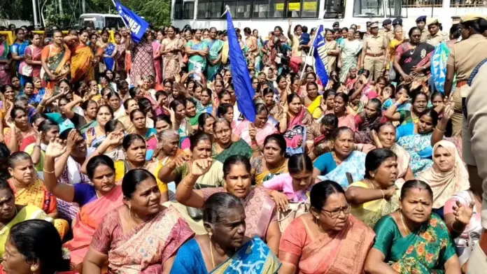 Noon meal workers protest