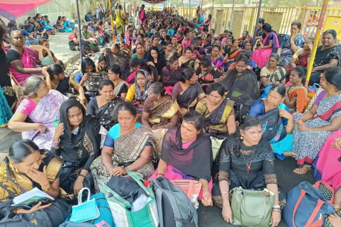 Coimbatore Anganwadi protest black dress
