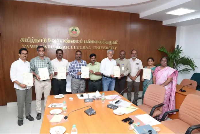 Sugarcane cutting machine TNAU patent