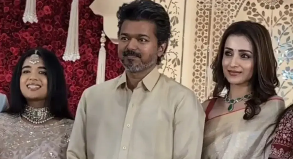 Vijay trisha at event