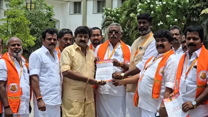 Astrologers condemn Vanniyarasu