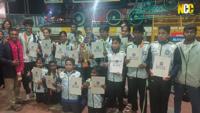 Silambam gold winners