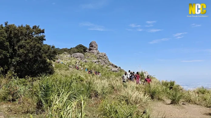கோவை பெருமாள்முடி, மேல்முடி மலைக்கோவில்களுக்கு புரட்டாசி சனிக்கிழமைகளில் பக்தர்கள் எண்ணிக்கைக்கு கட்டுப்பாடு விதிக்கப்பட்டுள்ளது.